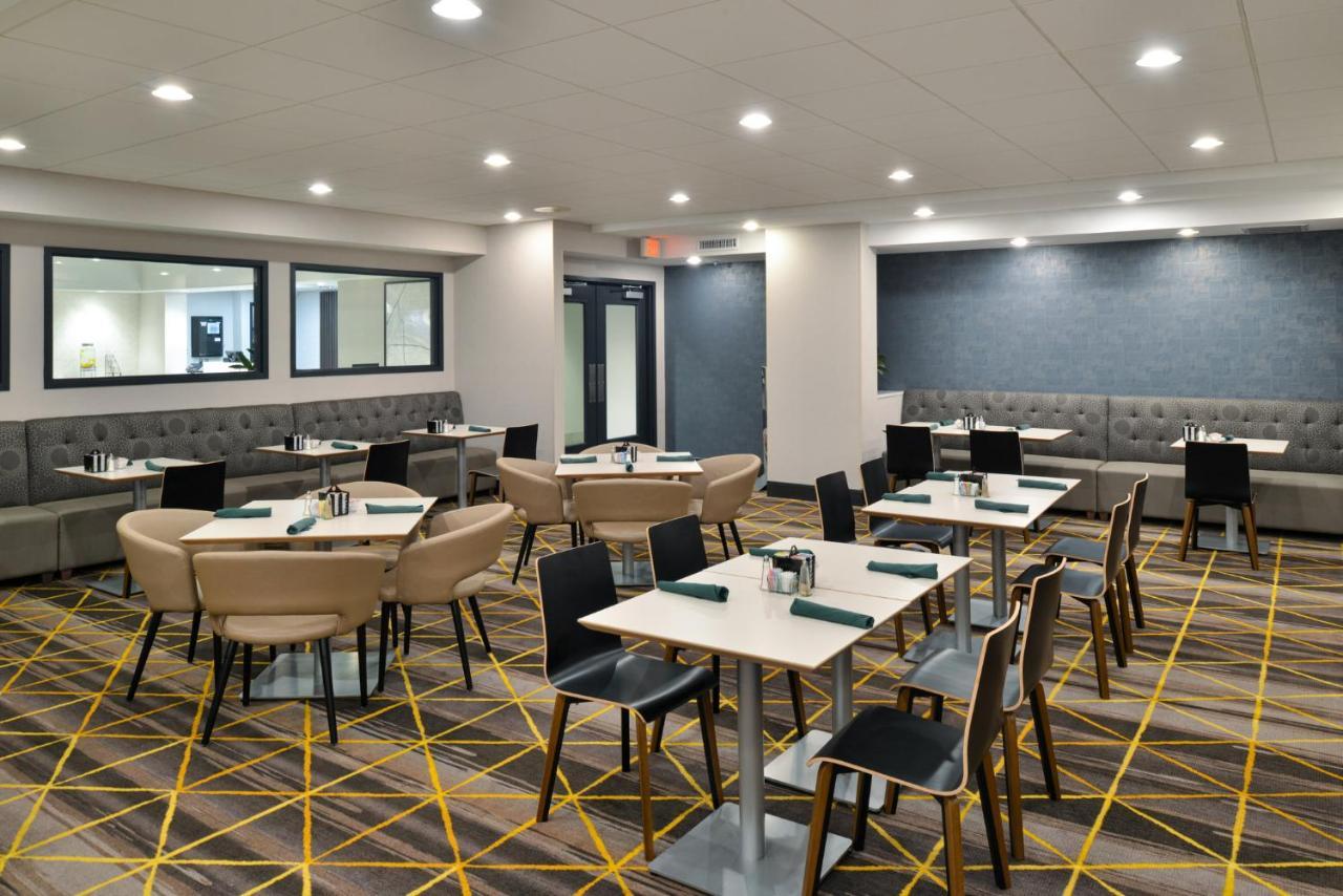 Holiday Inn Hotel & Suites Overland Park-Convention Center By Ihg Exterior foto